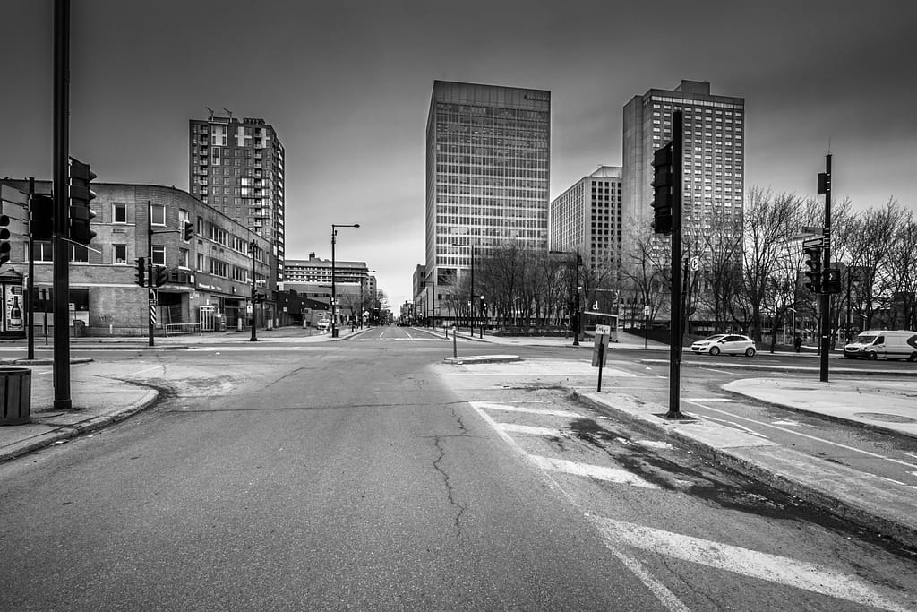 Montreal vide pendant la pandémie de COVID-19 - Montreal, comme un air de chaos